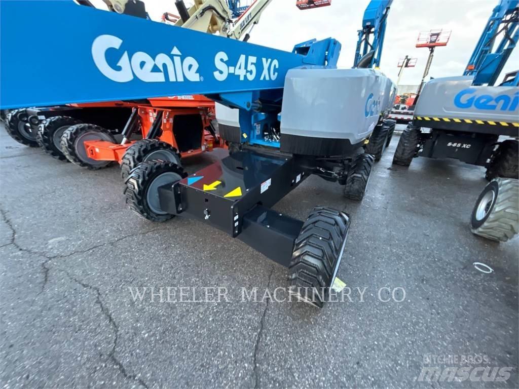 Genie S45XC 曲臂高空工作平台