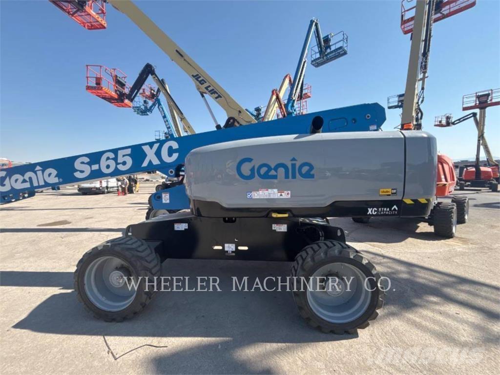 Genie S65XC 曲臂高空工作平台