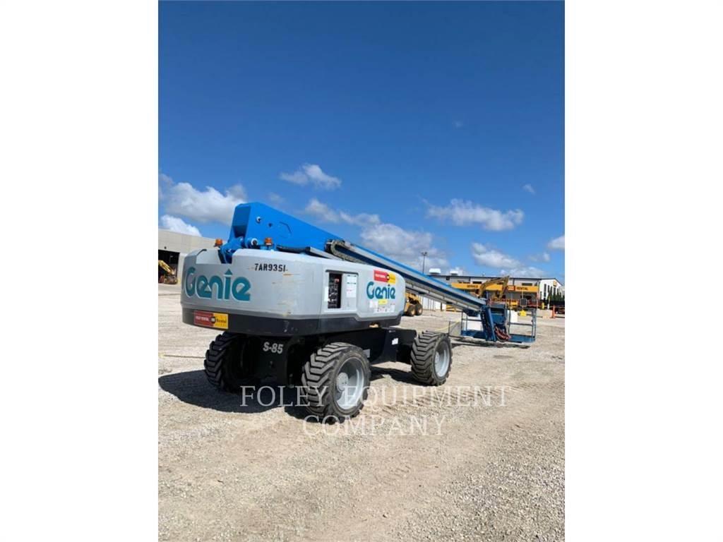 Genie S85D4W 曲臂高空工作平台