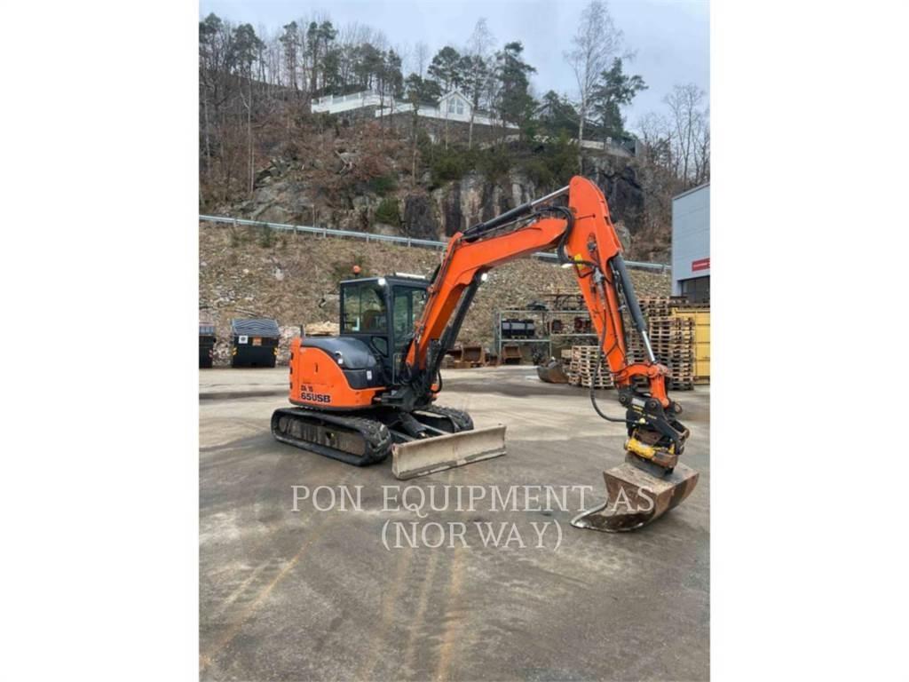 Hitachi ZX65 履带挖掘机