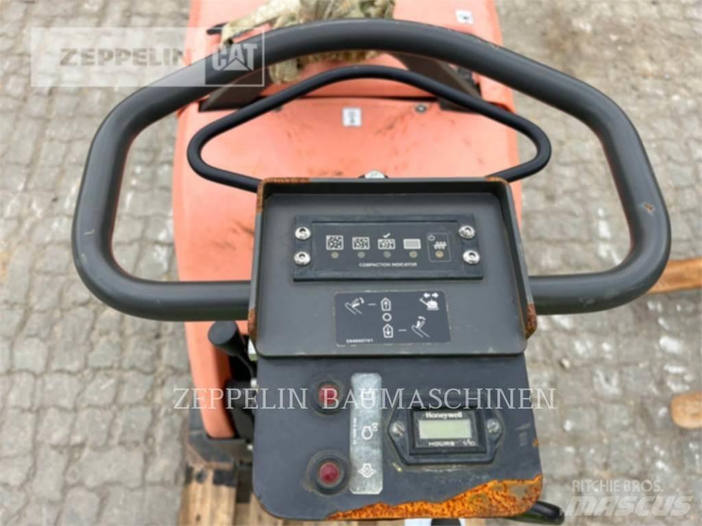 Husqvarna LG504 平板夯