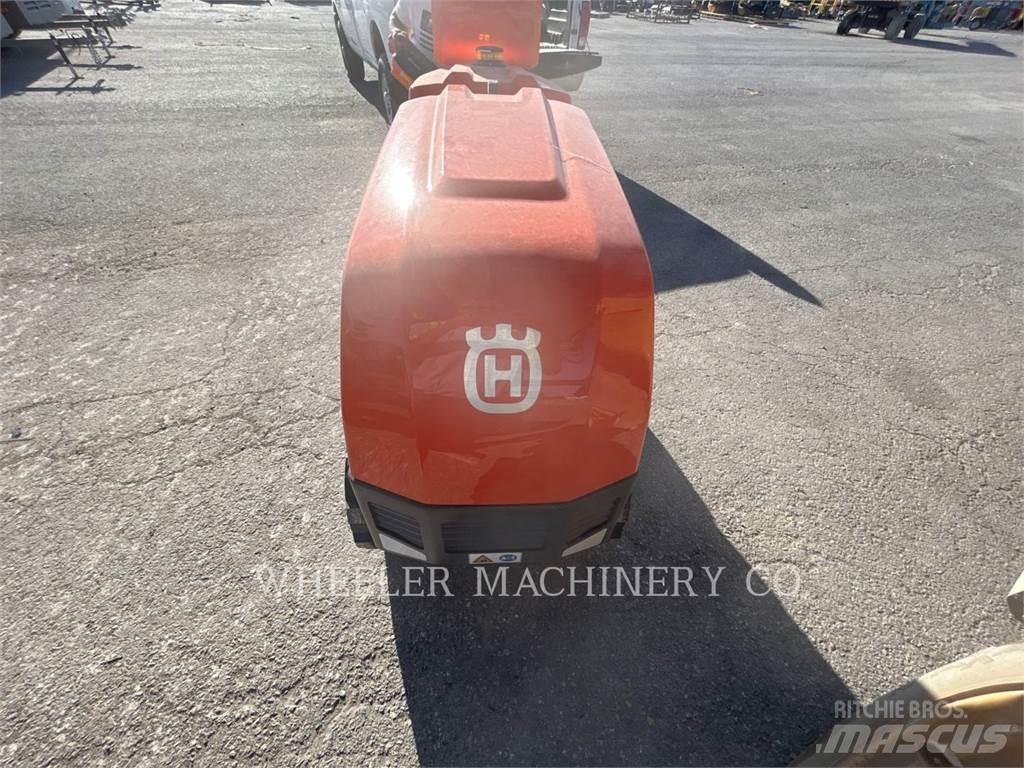 Husqvarna LP9505 双轮压路机