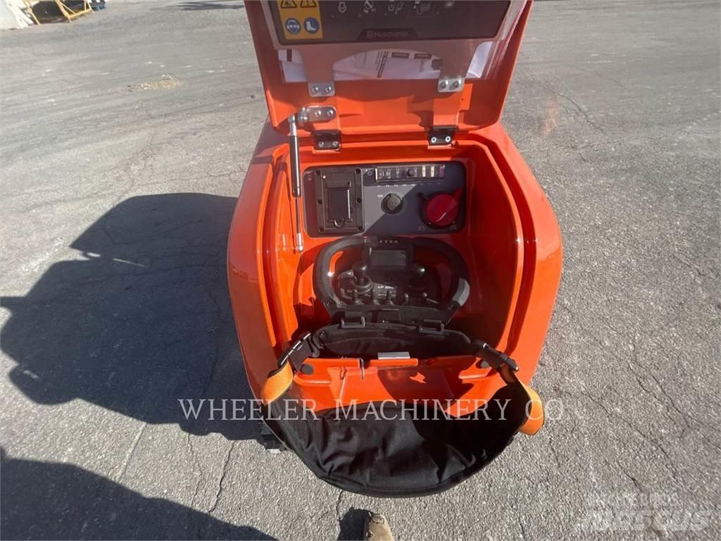 Husqvarna LP9505 双轮压路机