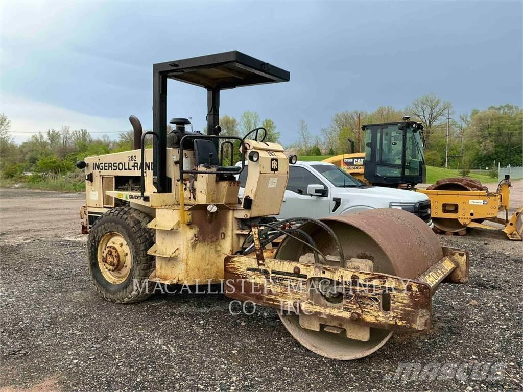Ingersoll Rand SD70 单轮压路机