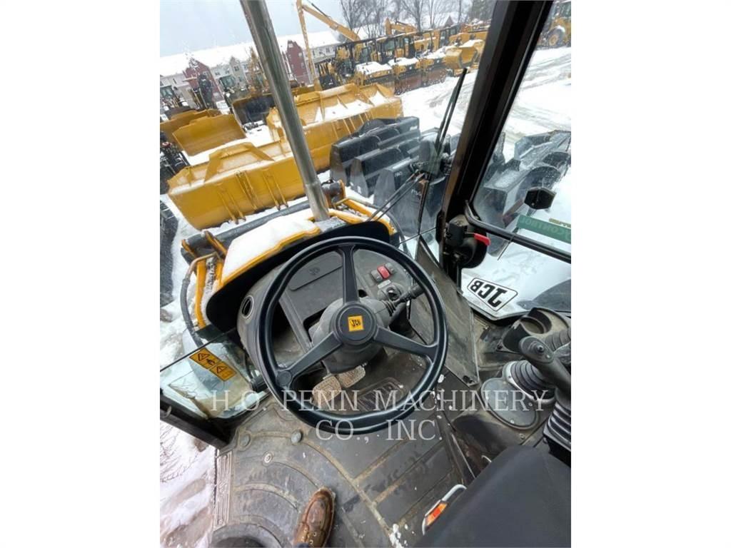 JCB 3CX 反铲装载机