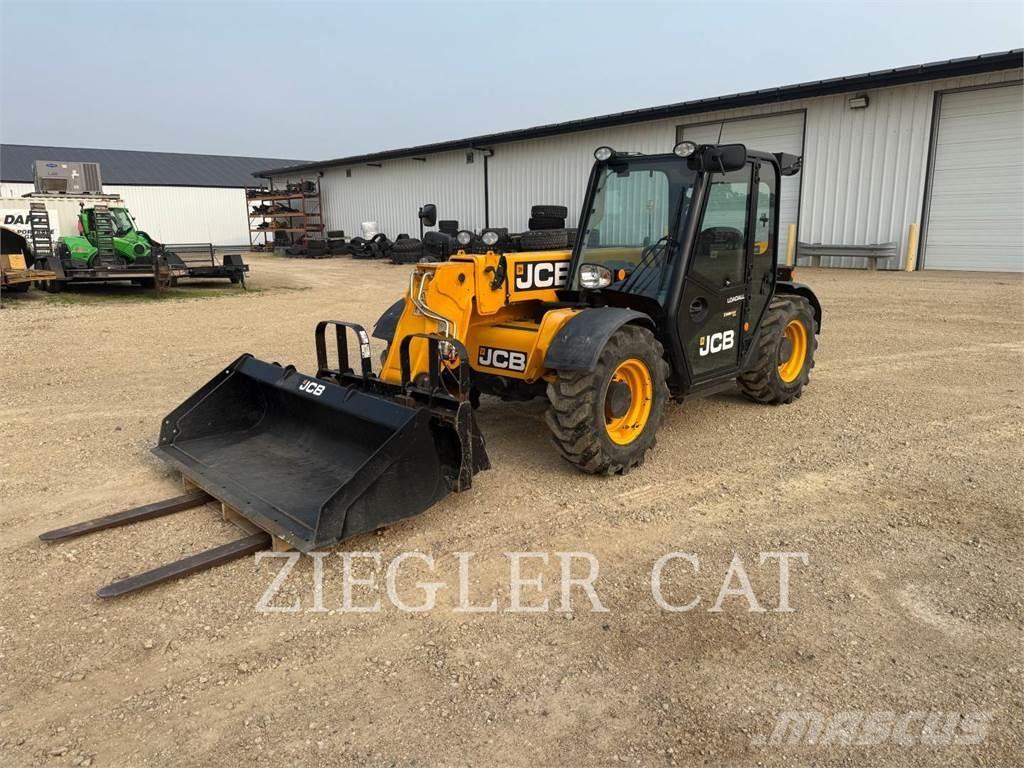 JCB 525-60 伸缩臂叉装车|叉装车