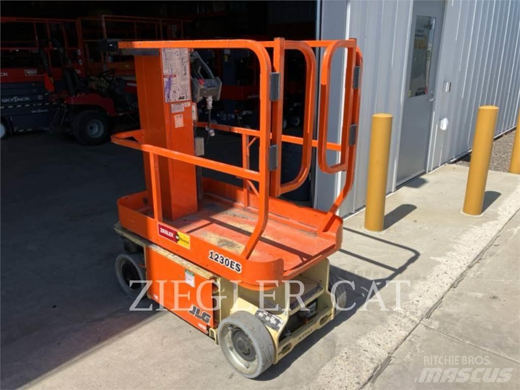 JLG 1230ES 剪叉式升降机