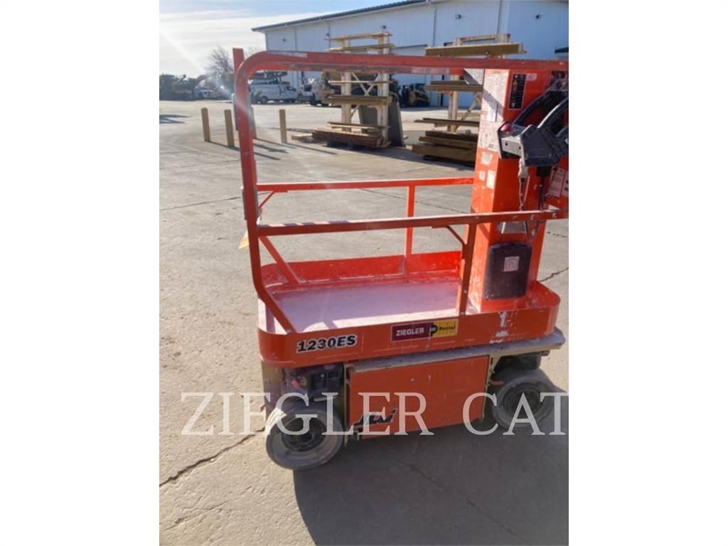 JLG 1230ES 剪叉式升降机