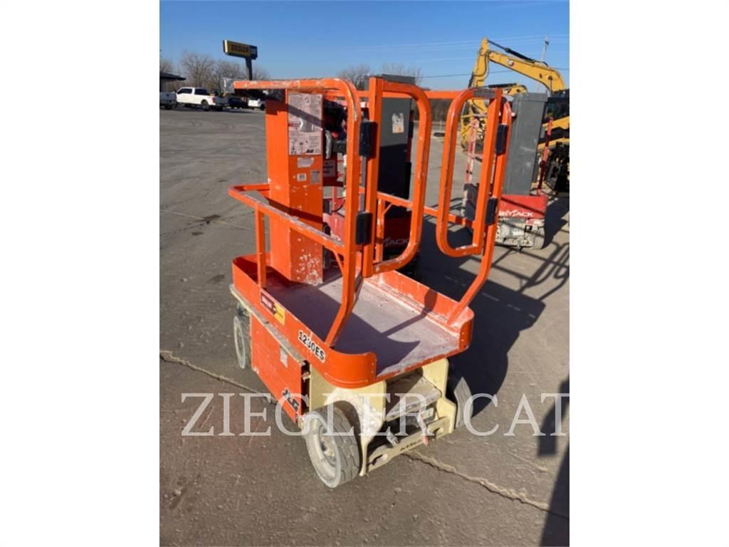 JLG 1230ES 剪叉式升降机