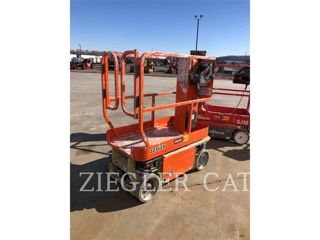 JLG 1230ES 剪叉式升降机