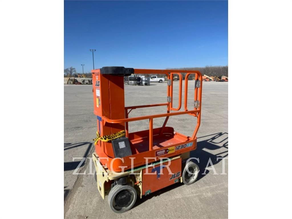 JLG 1230ES 剪叉式升降机