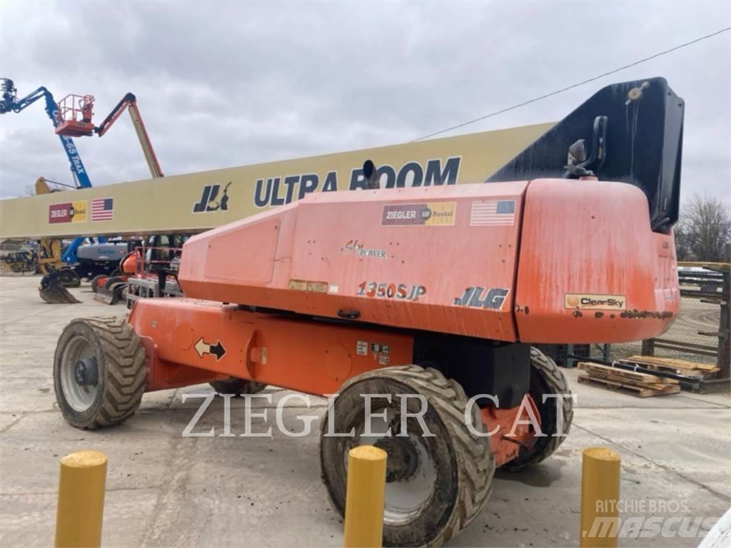 JLG 1350SJP 曲臂高空工作平台