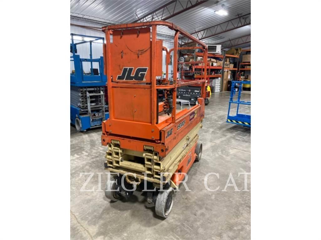 JLG 1930ES 剪叉式升降机