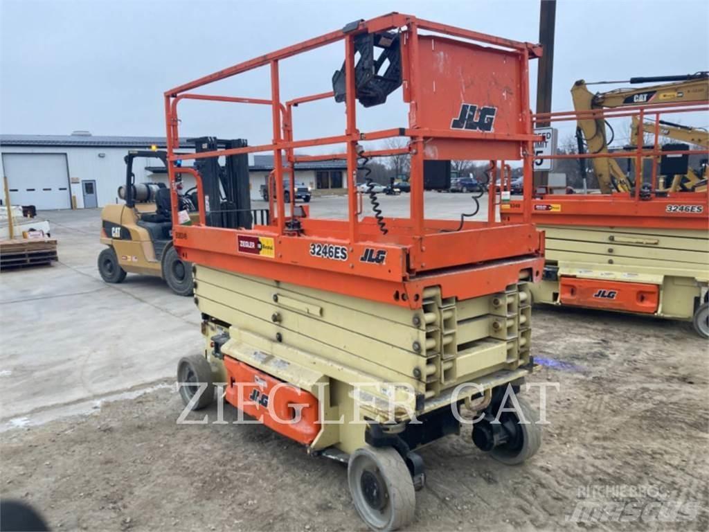 JLG 3246ES 剪叉式升降机