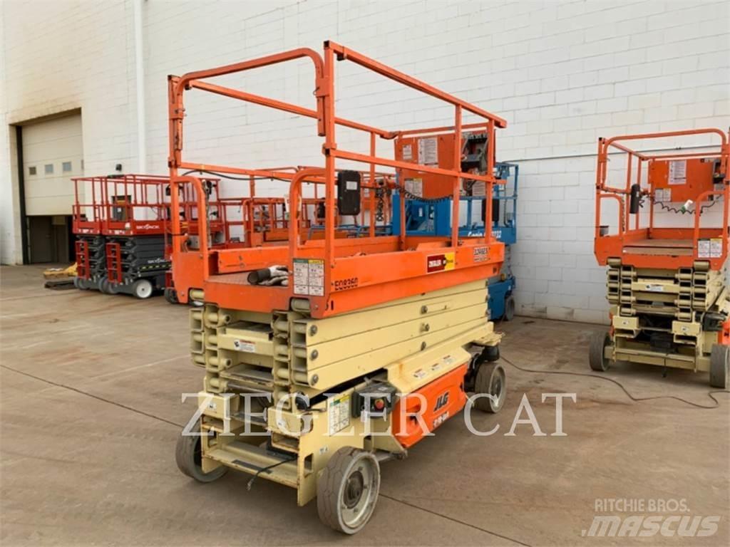 JLG 3246ES 剪叉式升降机