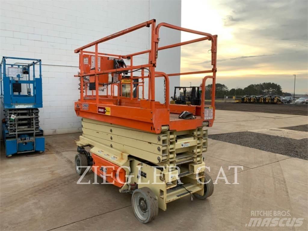 JLG 3246ES 剪叉式升降机