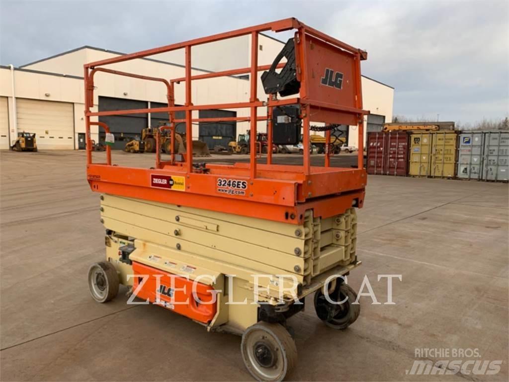 JLG 3246ES 剪叉式升降机