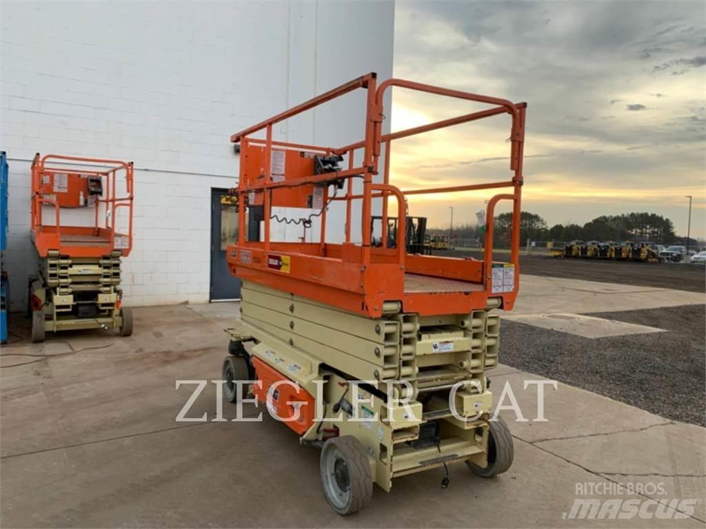 JLG 3246ES 剪叉式升降机