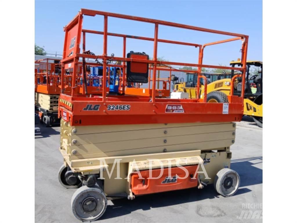 JLG 3246ES 剪叉式升降机