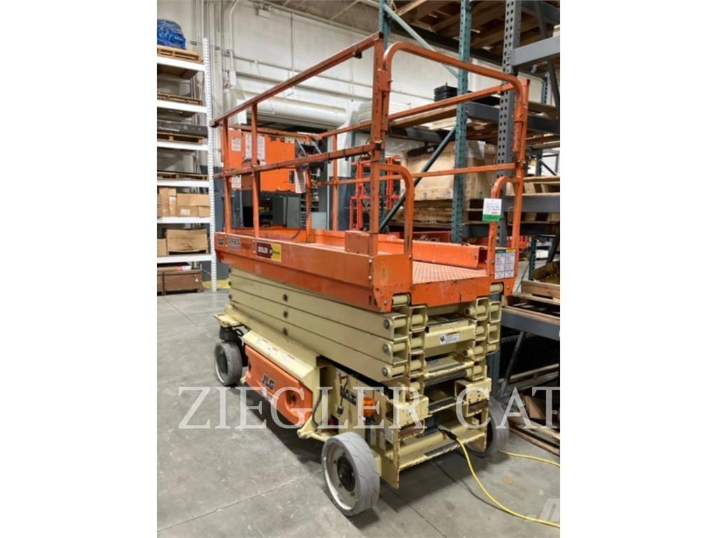 JLG 3246ES 剪叉式升降机
