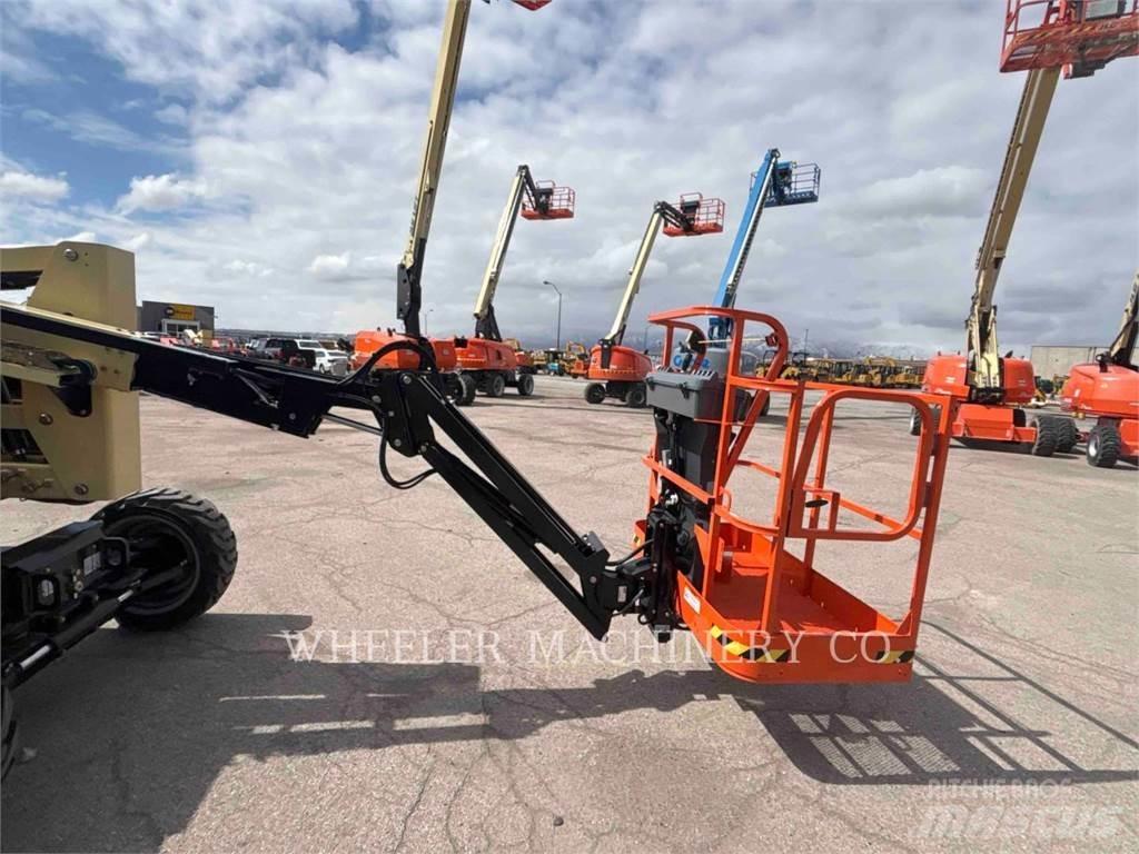 JLG 340AJ 曲臂高空工作平台