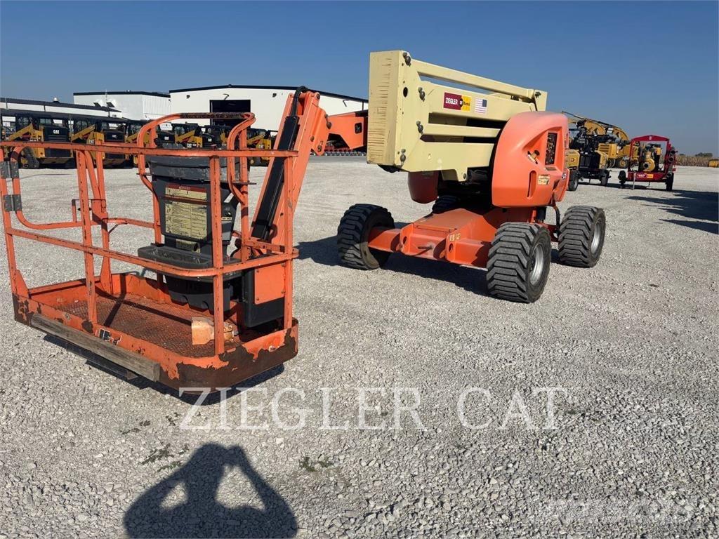 JLG 450AJ 曲臂高空工作平台