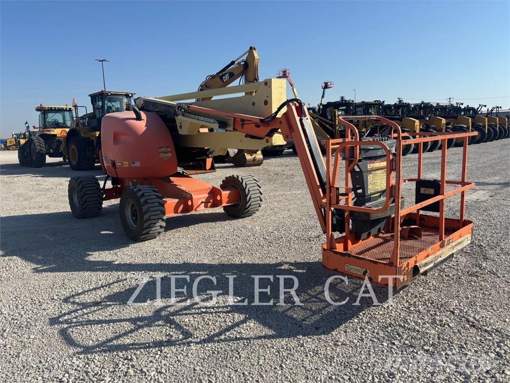 JLG 450AJ 曲臂高空工作平台