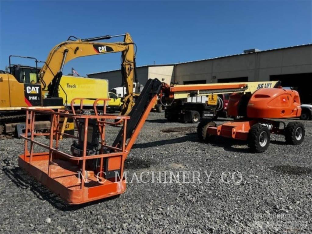 JLG 460SJ 履带挖掘机