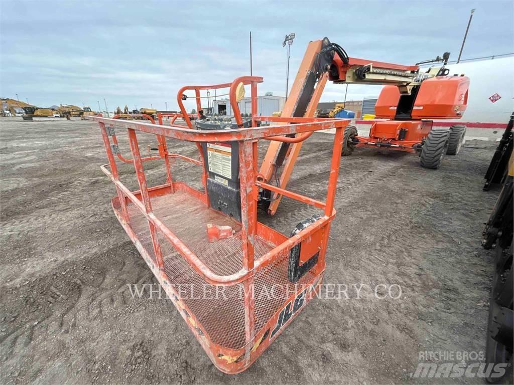 JLG 460SJ 曲臂高空工作平台