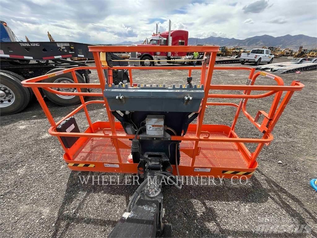 JLG 460SJ SP 曲臂高空工作平台