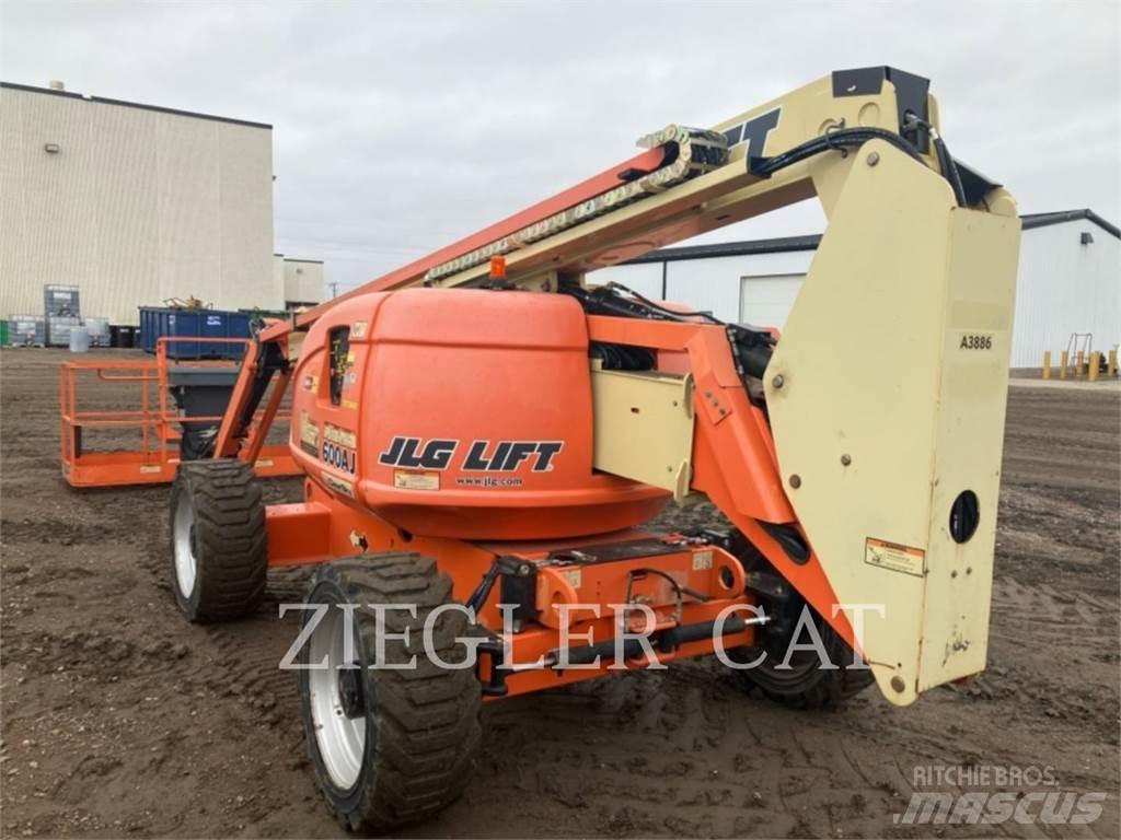 JLG 600AJ 曲臂高空工作平台