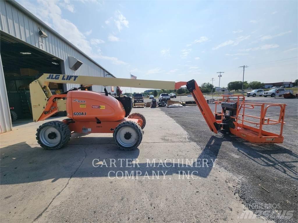 JLG 600AJ 曲臂高空工作平台