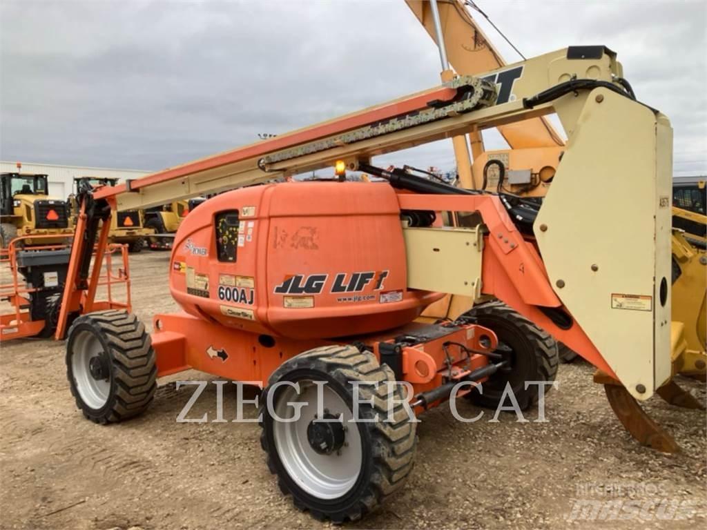 JLG 600AJ 曲臂高空工作平台