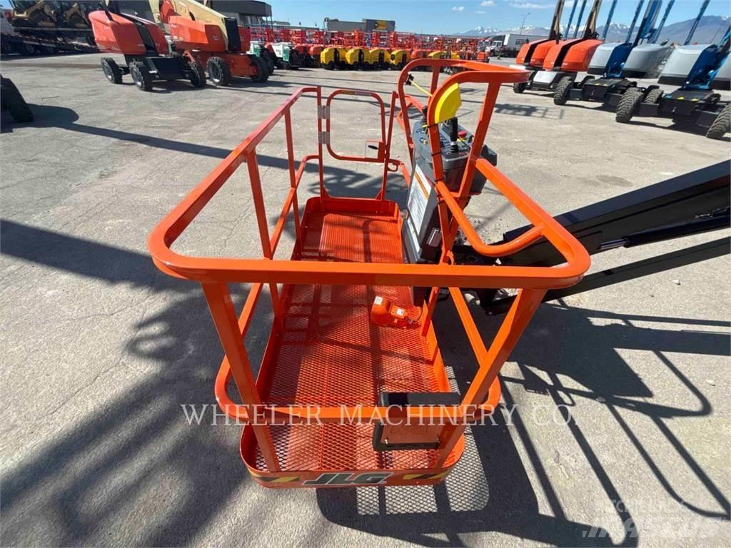 JLG 660SJ 曲臂高空工作平台