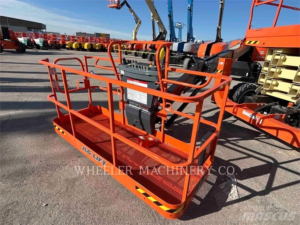 JLG 660SJ 曲臂高空工作平台