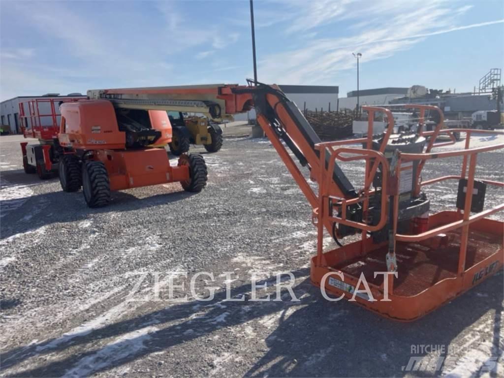 JLG 660SJ 曲臂高空工作平台