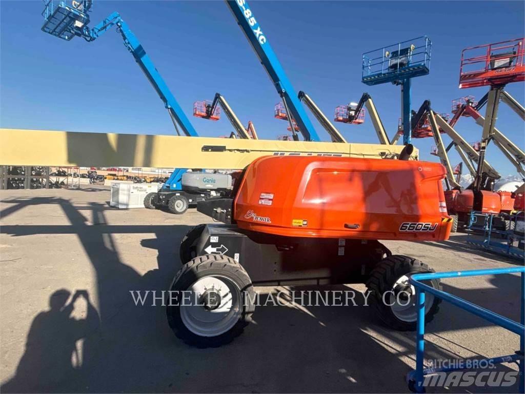 JLG 660SJ 曲臂高空工作平台