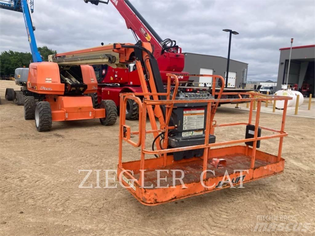 JLG 660SJ 曲臂高空工作平台