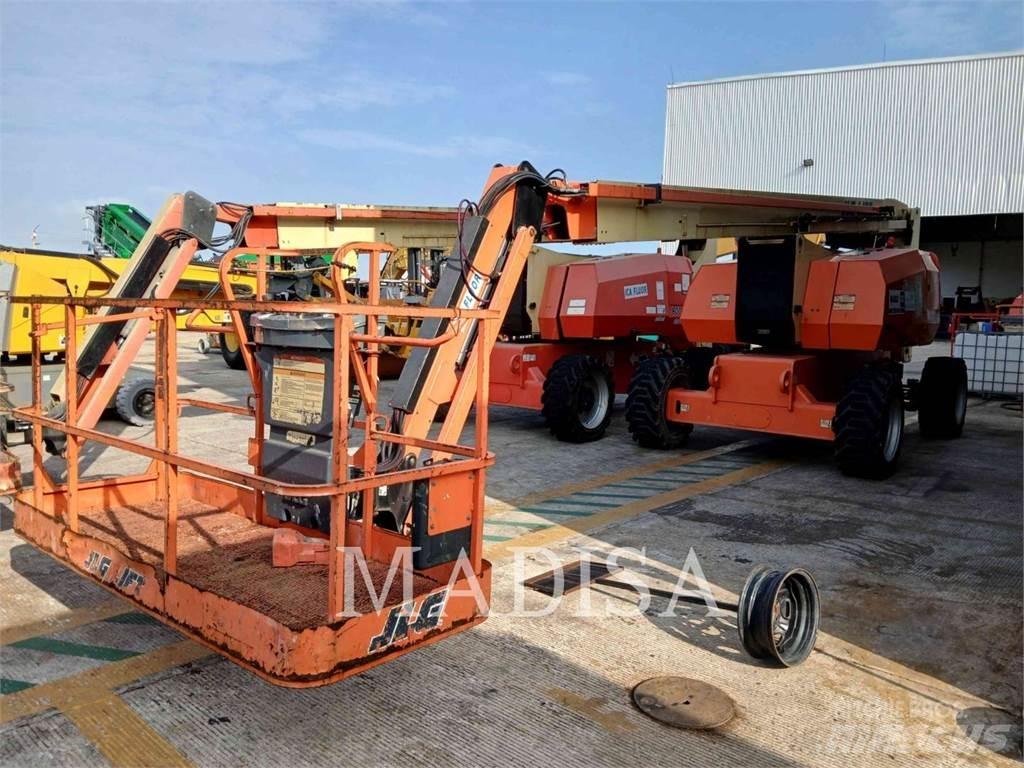 JLG 800 AJ 曲臂高空工作平台
