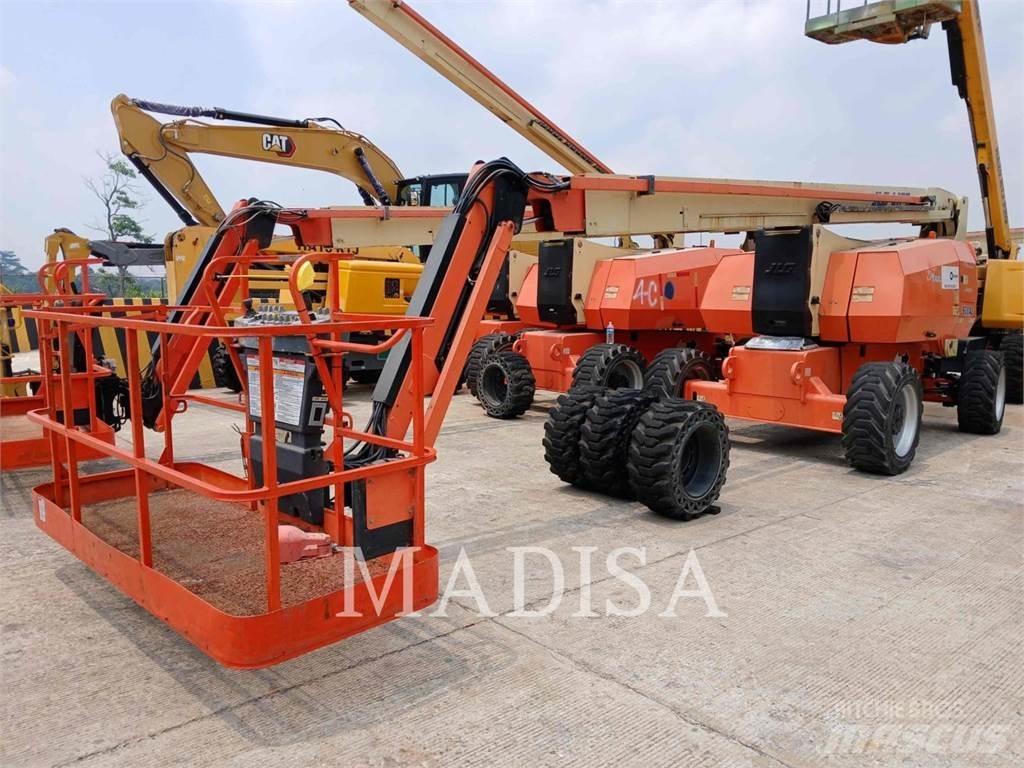 JLG 800 AJ 曲臂高空工作平台