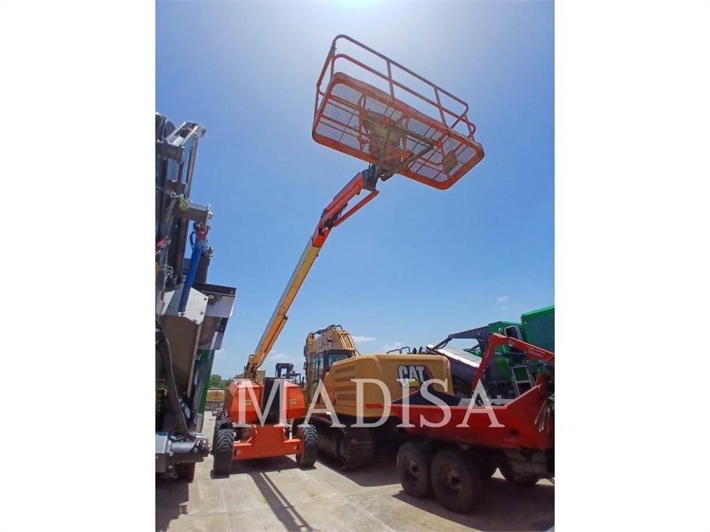 JLG 800 AJ 曲臂高空工作平台