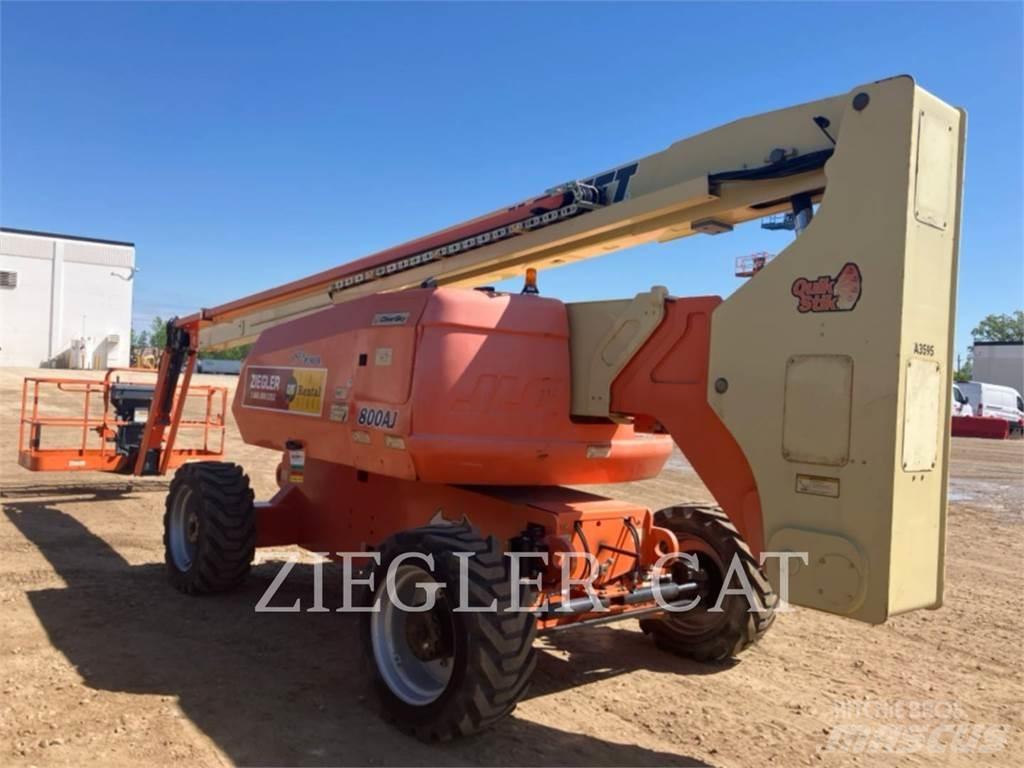 JLG 800AJ 曲臂高空工作平台