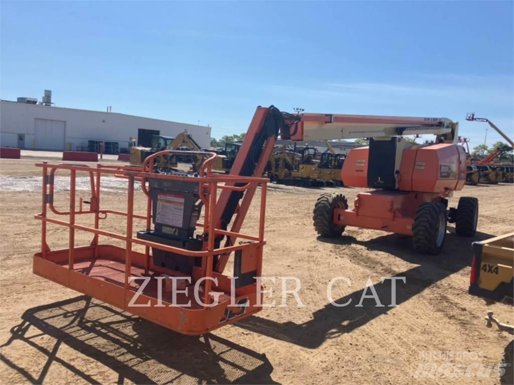 JLG 800AJ 曲臂高空工作平台