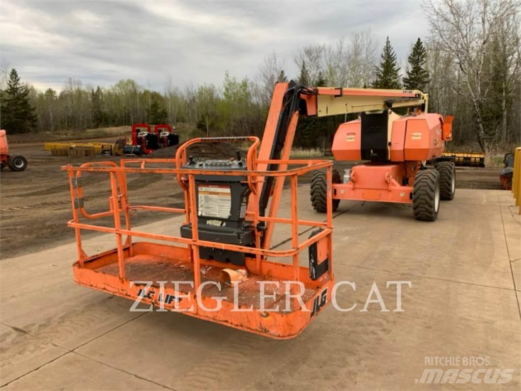 JLG 800AJ 曲臂高空工作平台
