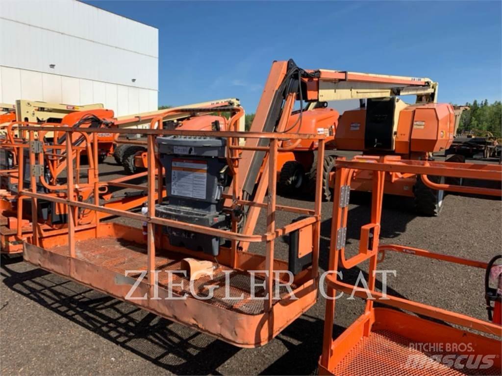 JLG 800AJ 曲臂高空工作平台