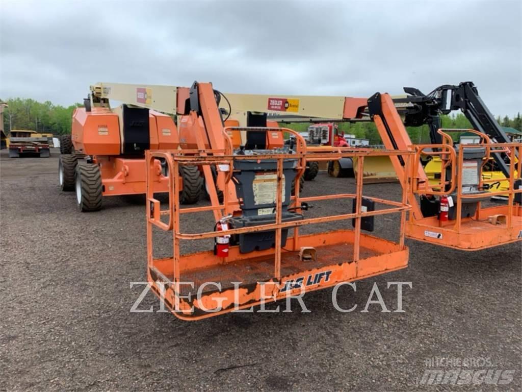 JLG 800AJ 曲臂高空工作平台