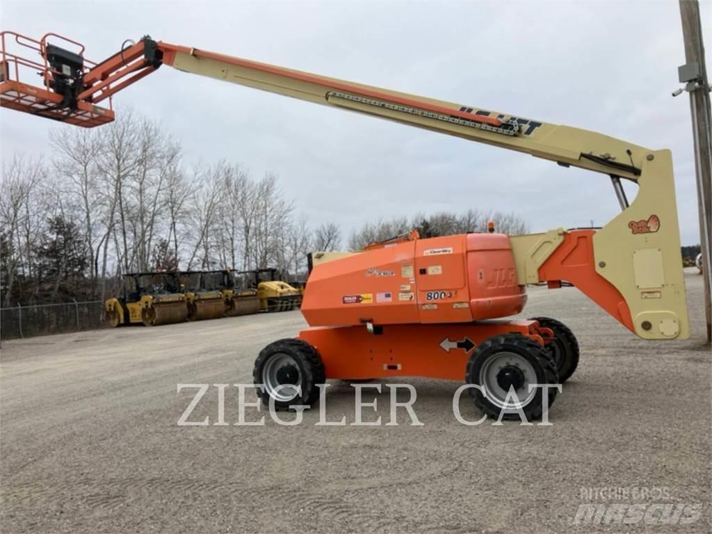 JLG 800AJ 曲臂高空工作平台