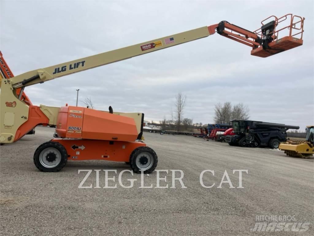 JLG 800AJ 曲臂高空工作平台
