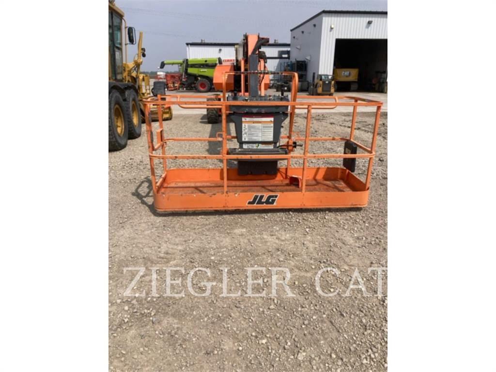 JLG 860SJ 曲臂高空工作平台