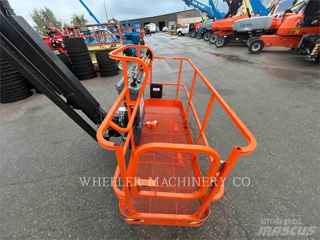 JLG 860SJ 曲臂高空工作平台